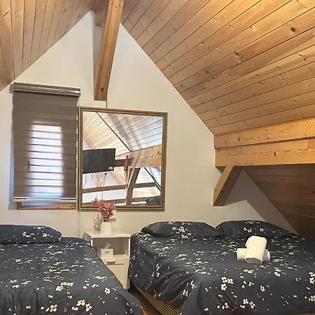 Holiday home Cherry House Chandria