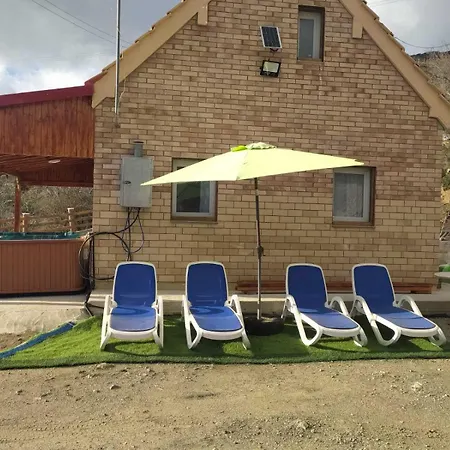 Holiday home Cherry House *