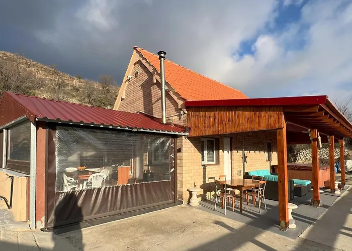 Cherry House * Khandria